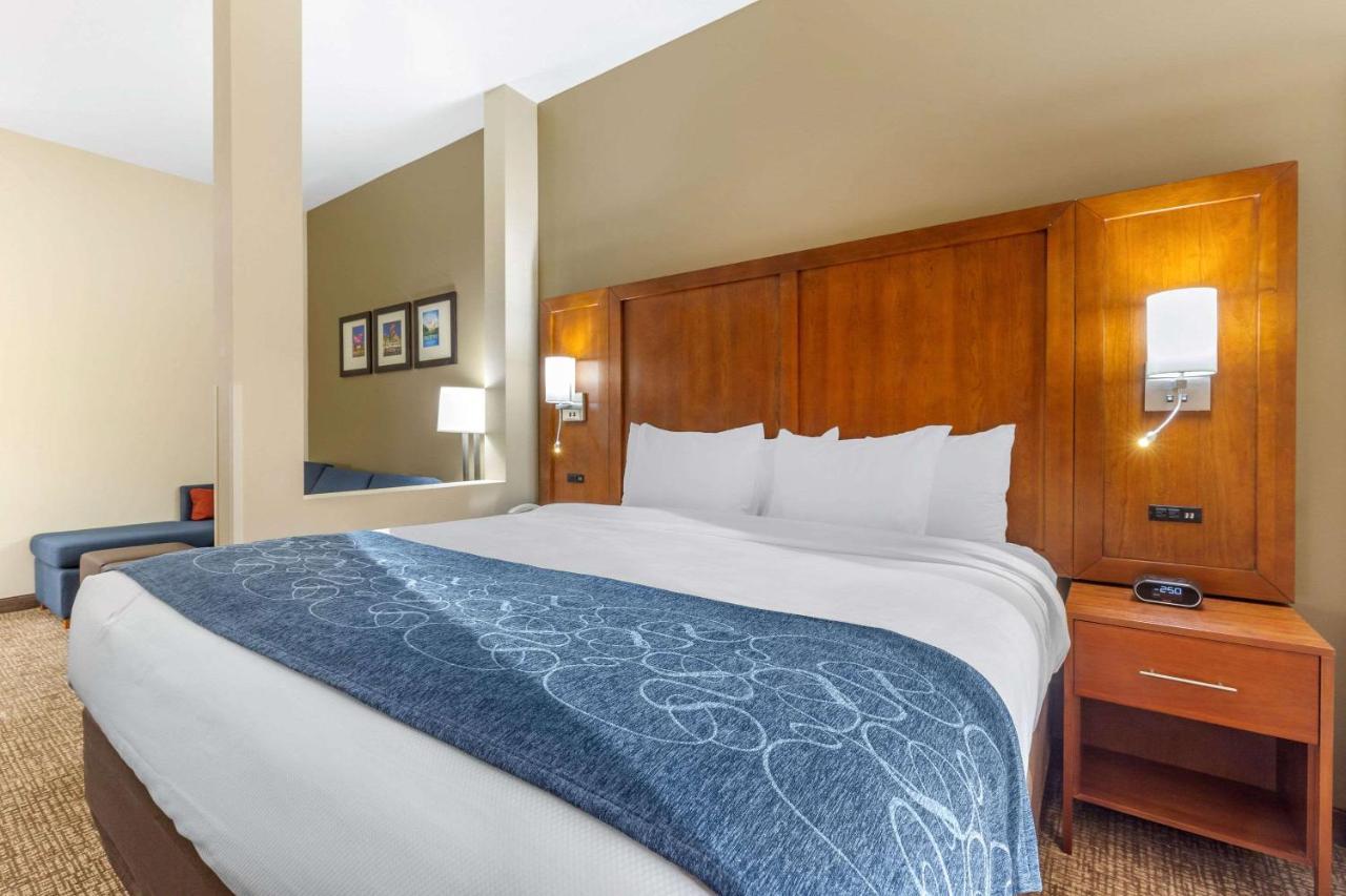 Comfort Suites Greensboro-High Point Екстер'єр фото