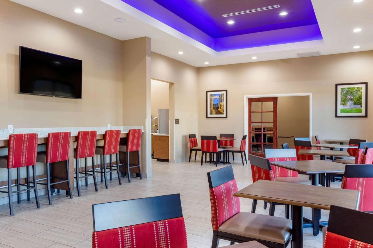 Comfort Suites Greensboro-High Point Екстер'єр фото