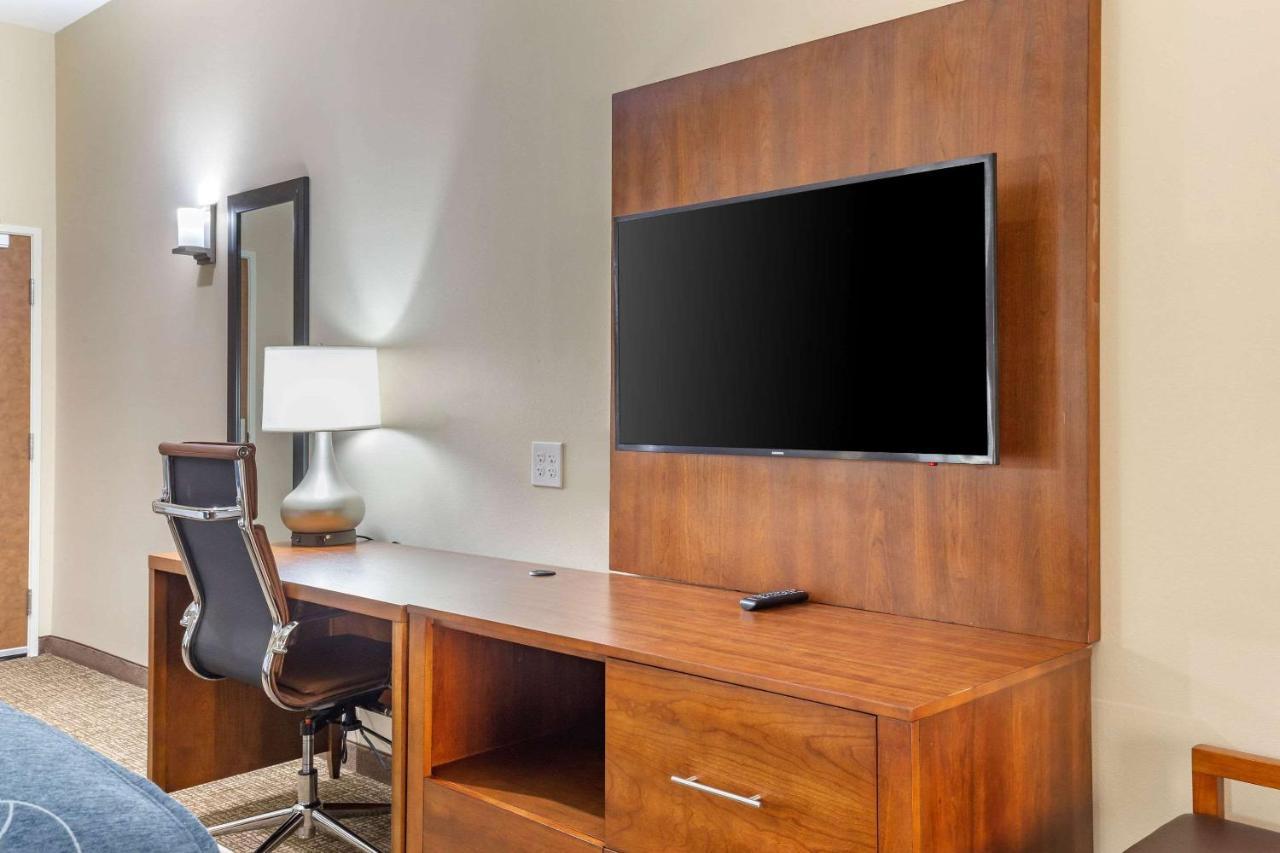 Comfort Suites Greensboro-High Point Екстер'єр фото